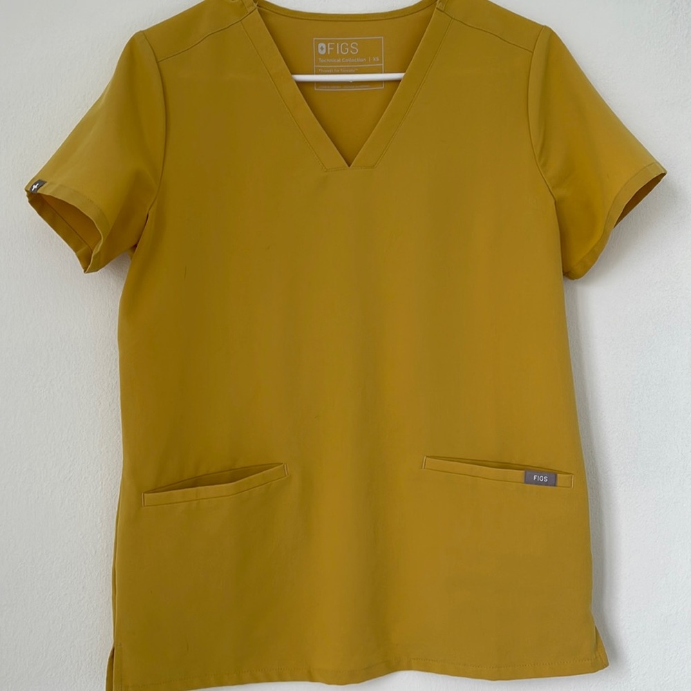 Figs Catalina Scrub top yellow SP